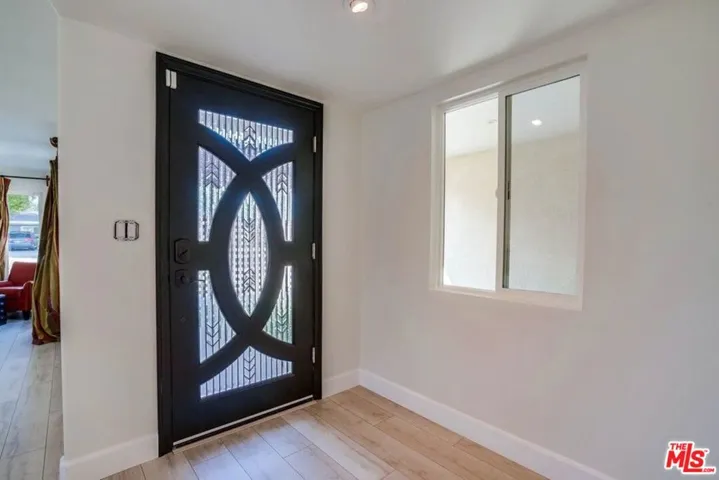 9338 Rhea Avenue, Northridge, California 91324