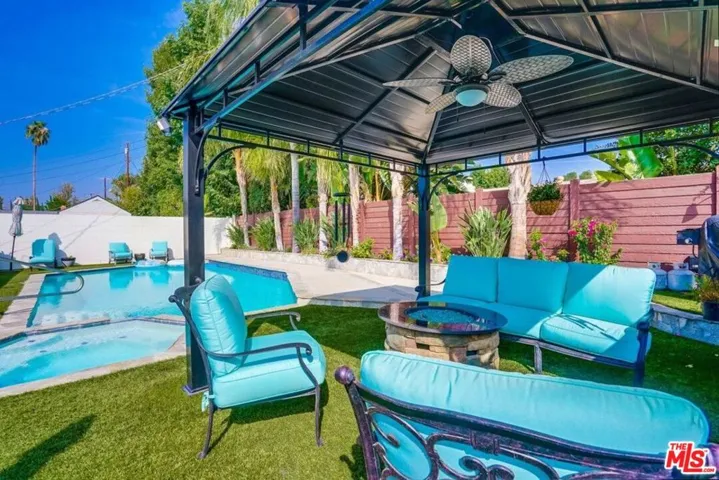 9338 Rhea Avenue, Northridge, California 91324