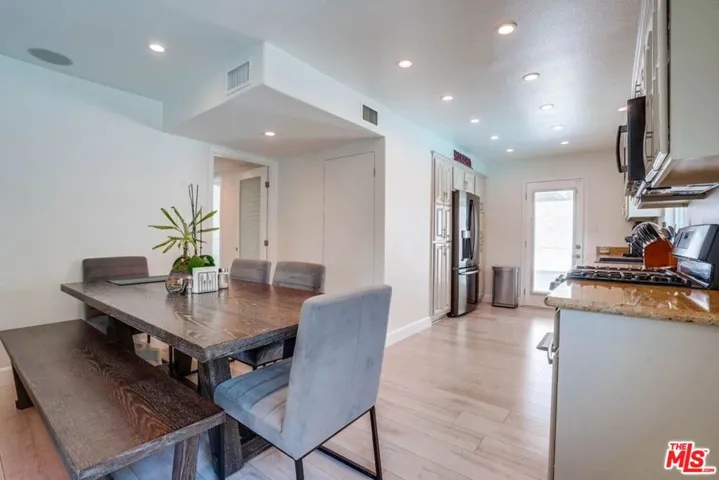 9338 Rhea Avenue, Northridge, California 91324