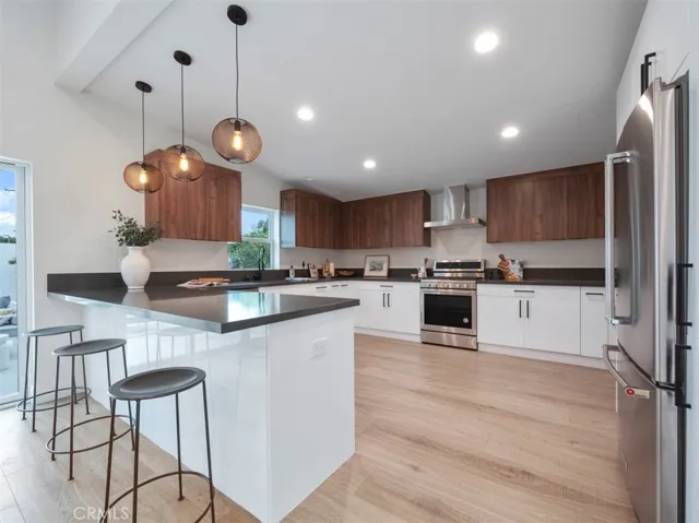 2176 Santa Ana Avenue, Costa Mesa, California 92627