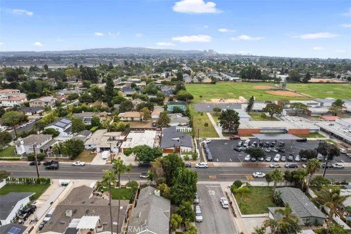 2176 Santa Ana Avenue, Costa Mesa, California 92627