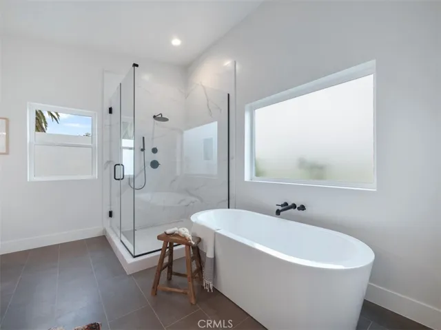 2176 Santa Ana Avenue, Costa Mesa, California 92627