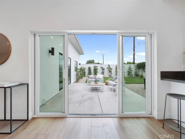 2176 Santa Ana Avenue, Costa Mesa, California 92627
