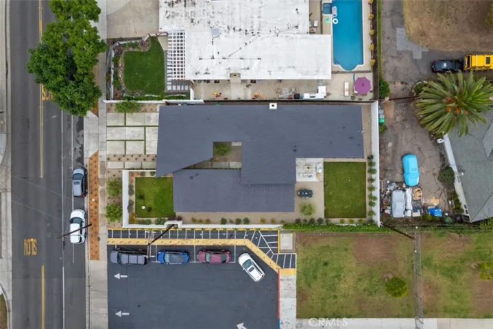 2176 Santa Ana Avenue, Costa Mesa, California 92627