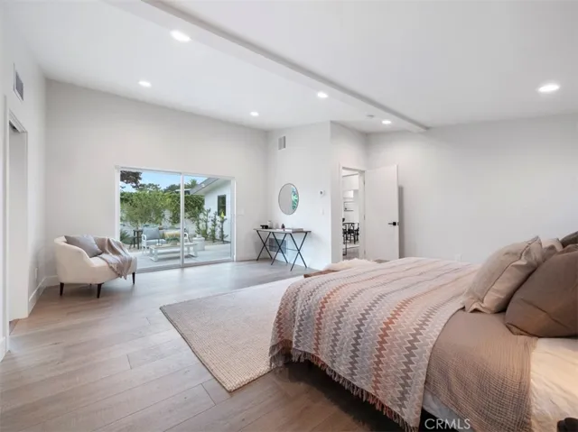 2176 Santa Ana Avenue, Costa Mesa, California 92627