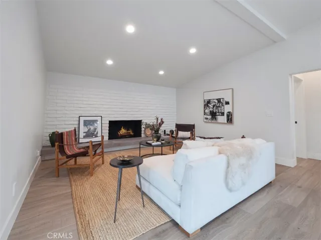 2176 Santa Ana Avenue, Costa Mesa, California 92627