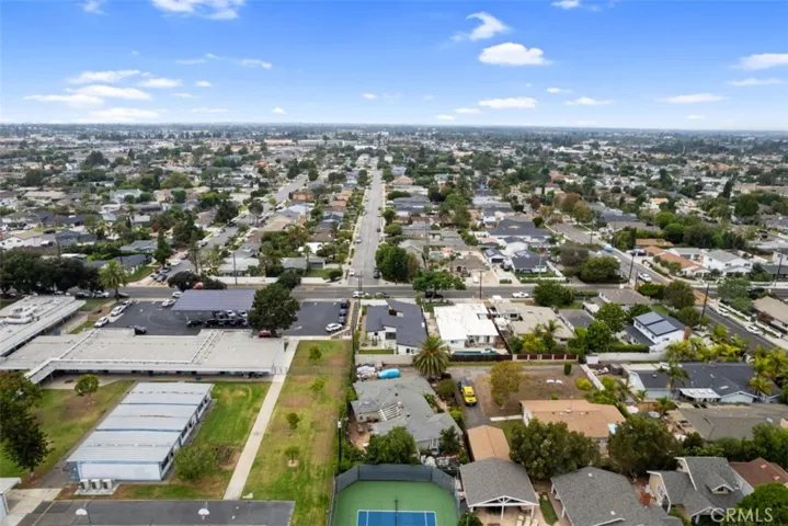 2176 Santa Ana Avenue, Costa Mesa, California 92627