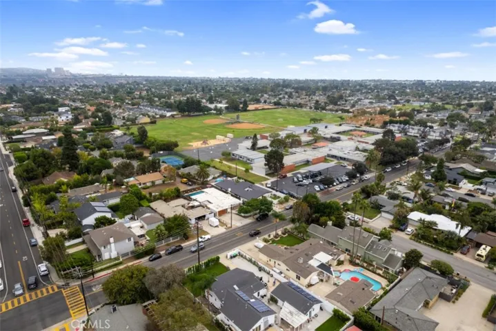 2176 Santa Ana Avenue, Costa Mesa, California 92627