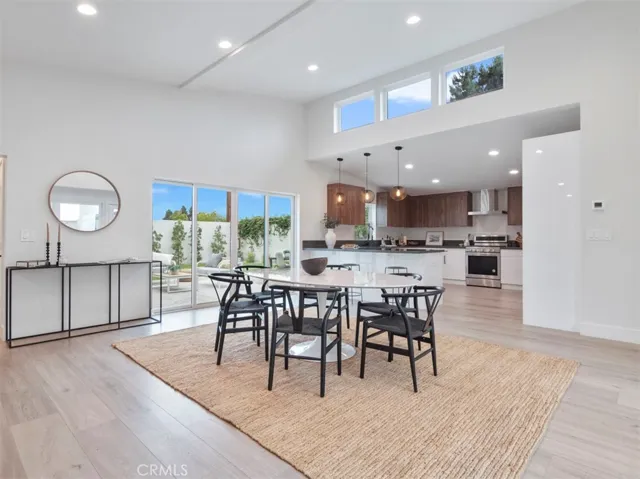 2176 Santa Ana Avenue, Costa Mesa, California 92627