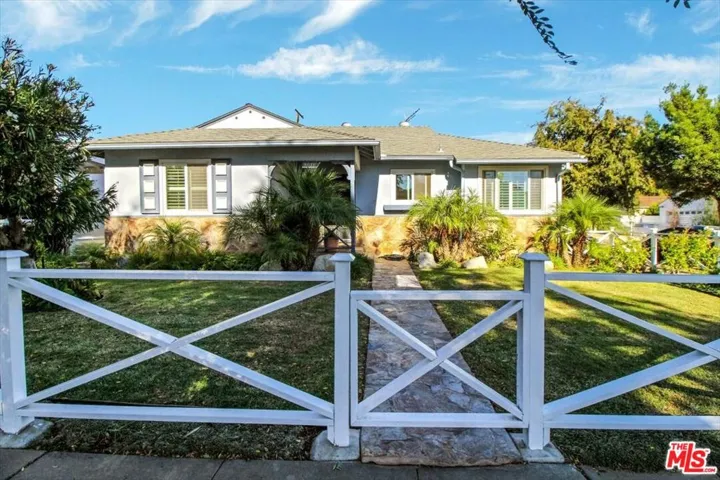 4078 Coolidge Avenue, Culver City, California 90066