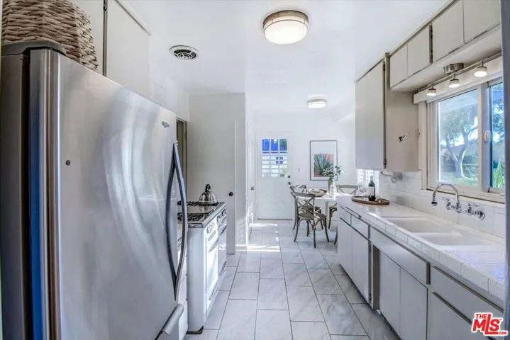 4078 Coolidge Avenue, Culver City, California 90066