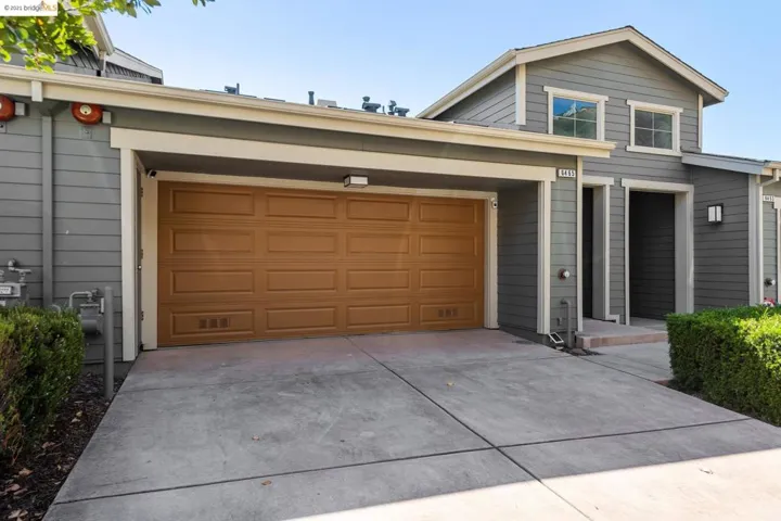 6465 Bayview Dr, Oakland, California 94605