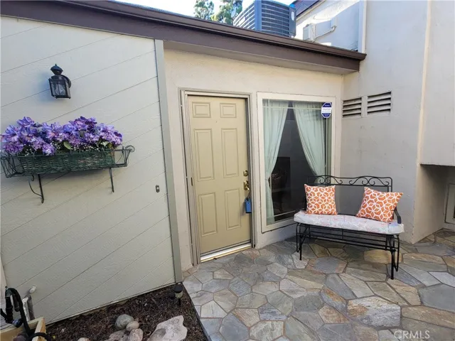 Seating area at front door