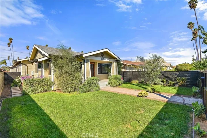 3447 8th Avenue, Los Angeles, California 90018