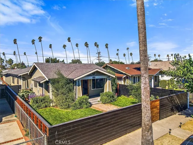 3447 8th Avenue, Los Angeles, California 90018