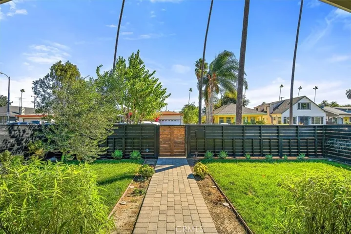 3447 8th Avenue, Los Angeles, California 90018