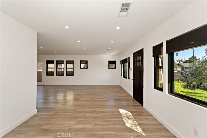 3447 8th Avenue, Los Angeles, California 90018