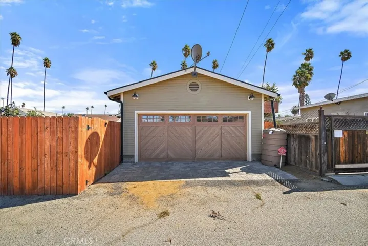 3447 8th Avenue, Los Angeles, California 90018