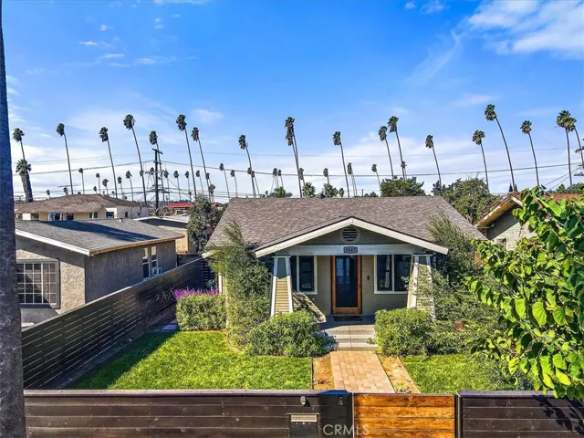 3447 8th Avenue, Los Angeles, California 90018