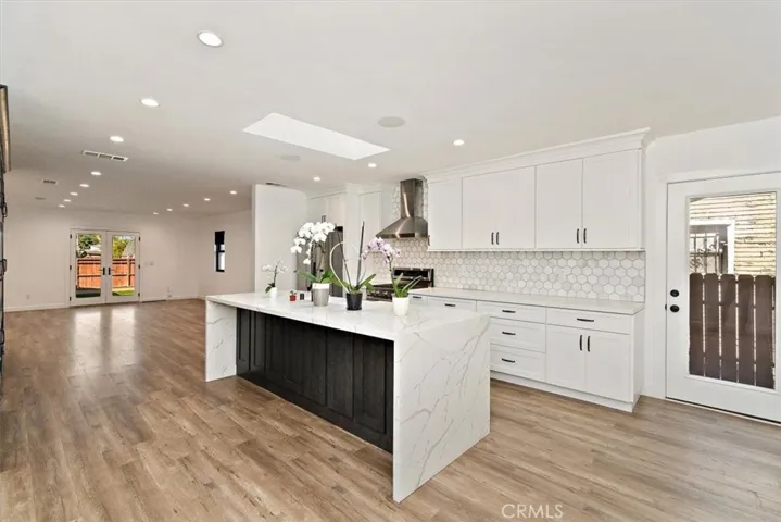 3447 8th Avenue, Los Angeles, California 90018