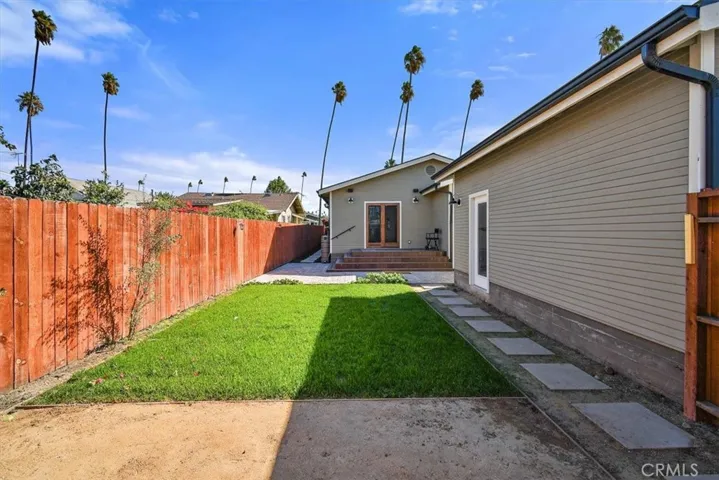 3447 8th Avenue, Los Angeles, California 90018