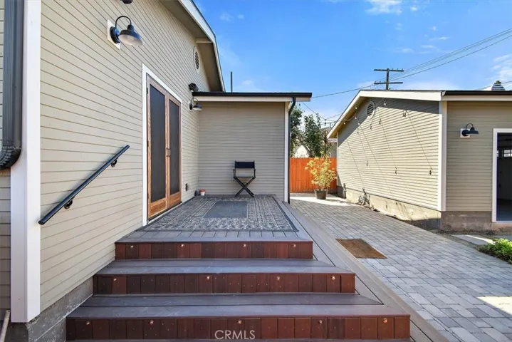 3447 8th Avenue, Los Angeles, California 90018
