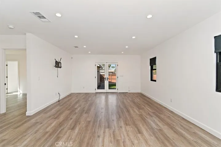 3447 8th Avenue, Los Angeles, California 90018