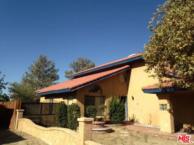 5215 Opal Avenue, Palmdale, California 93552
