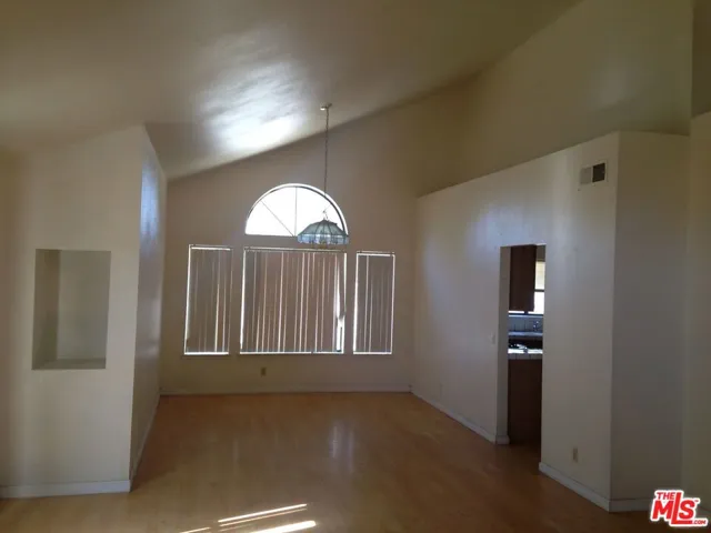 5215 Opal Avenue, Palmdale, California 93552