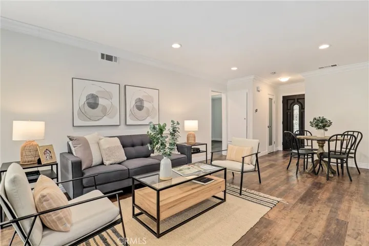 1561 Brentwood Drive, Corona, California 92882