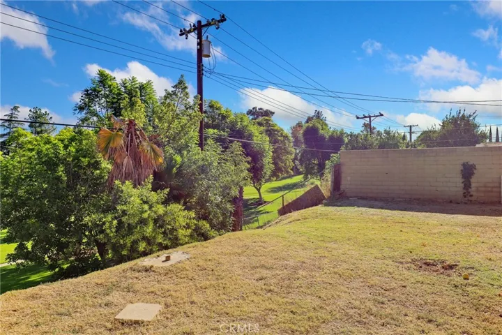 1561 Brentwood Drive, Corona, California 92882