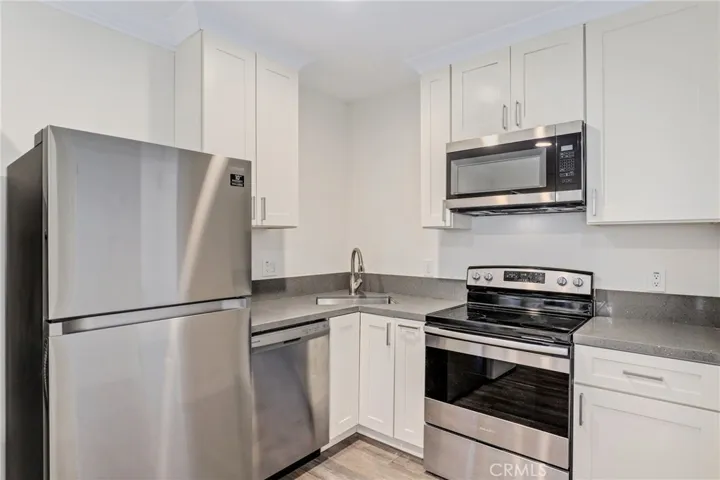 1561 Brentwood Drive, Corona, California 92882