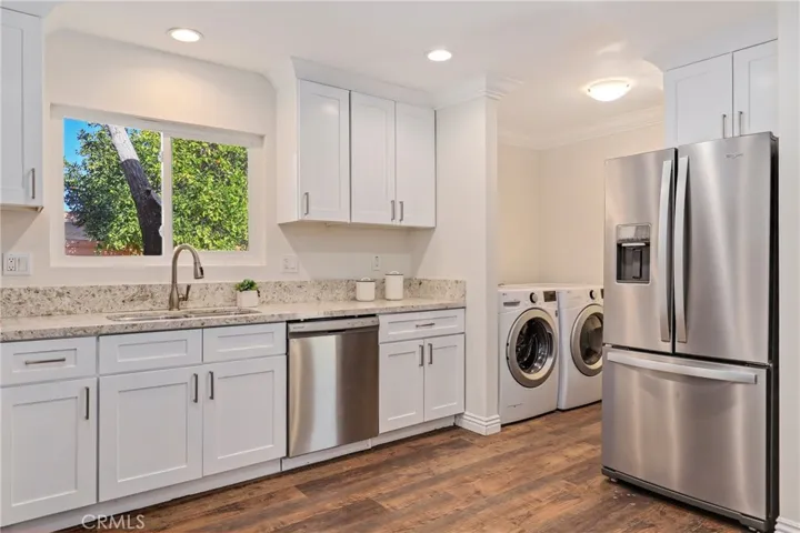 1561 Brentwood Drive, Corona, California 92882