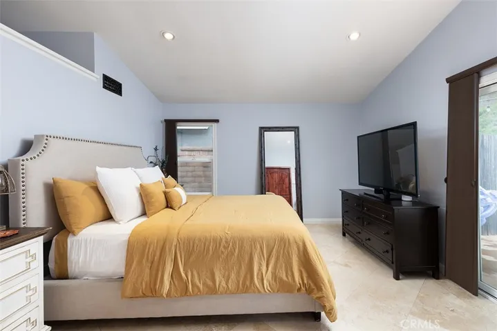 27764 Bahamonde, Mission Viejo, California 92692