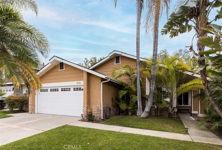 27764 Bahamonde, Mission Viejo, California 92692
