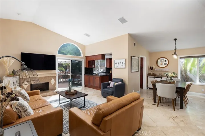 27764 Bahamonde, Mission Viejo, California 92692