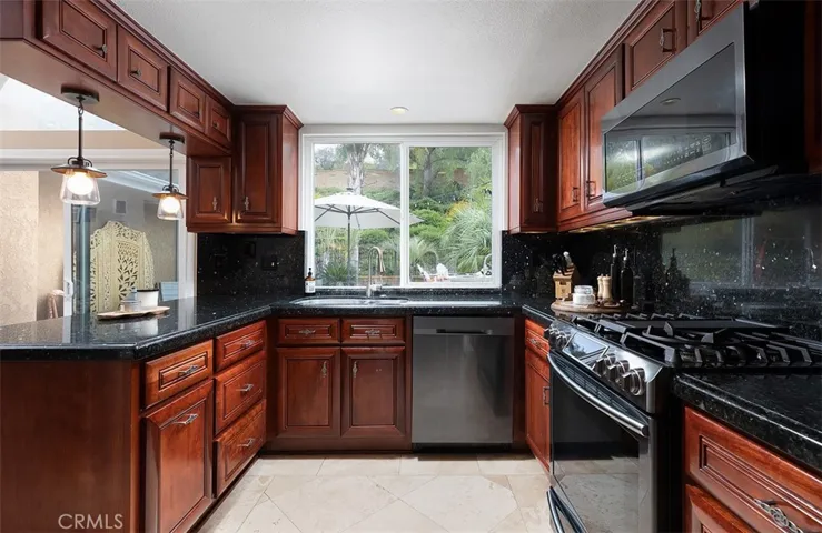 27764 Bahamonde, Mission Viejo, California 92692