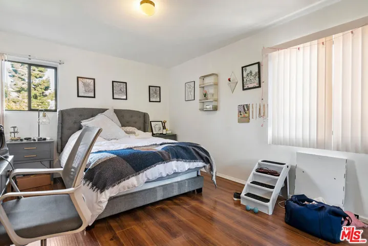 11300 Kingsland Street, Los Angeles, California 90066