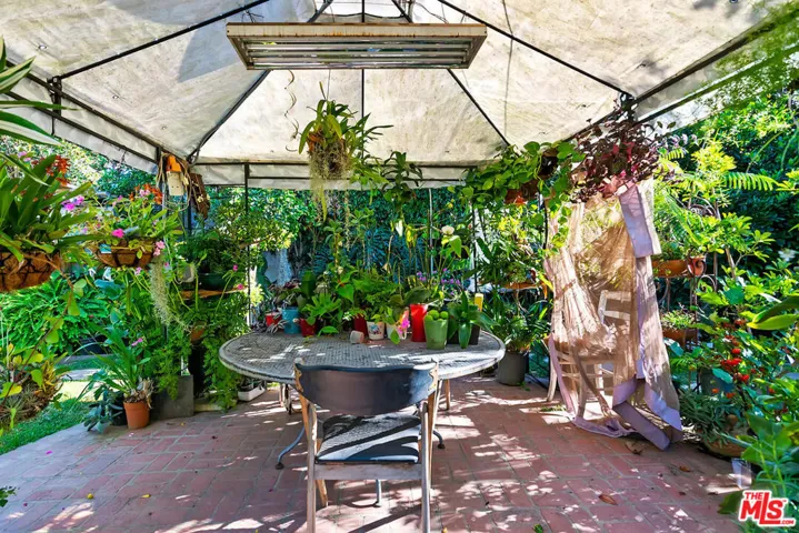 11300 Kingsland Street, Los Angeles, California 90066