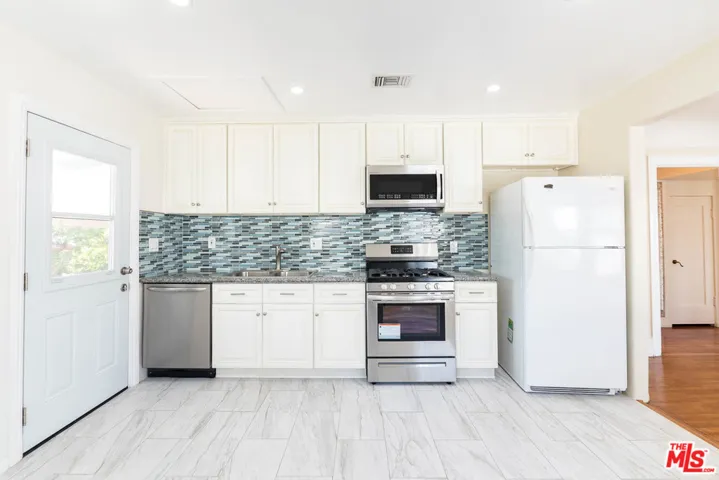 3928 Revere Avenue, Los Angeles, California 90039