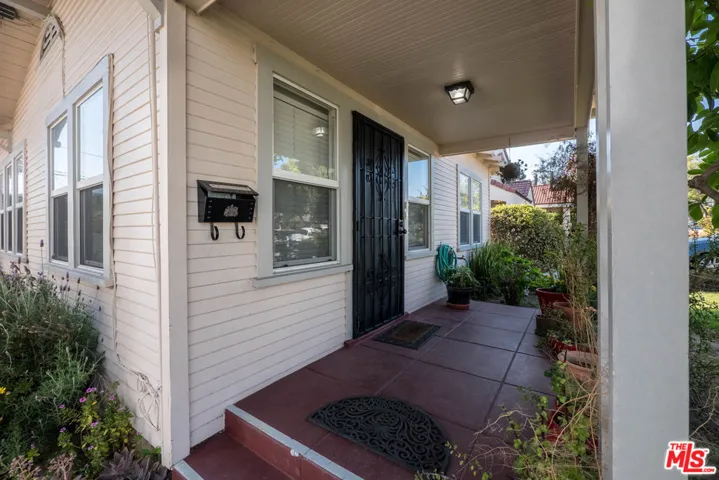 3928 Revere Avenue, Los Angeles, California 90039