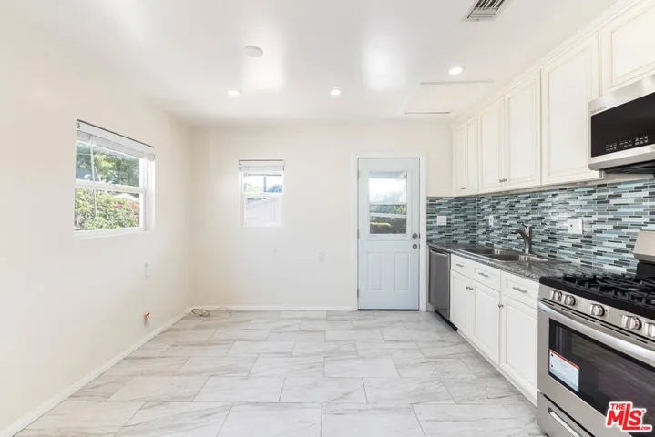 3928 Revere Avenue, Los Angeles, California 90039