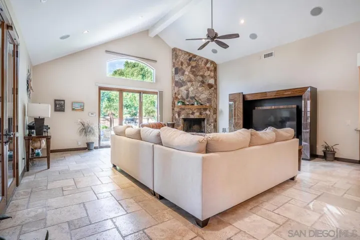 16072 Cross Fox Ct, Poway, California 92064