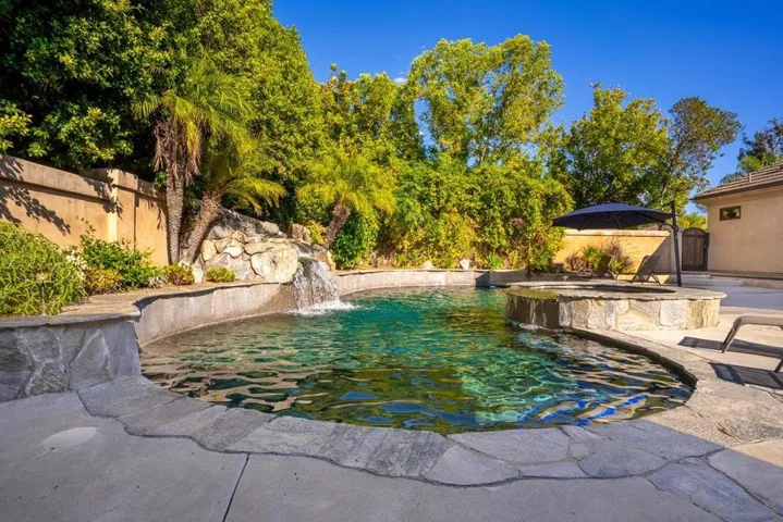 16072 Cross Fox Ct, Poway, California 92064