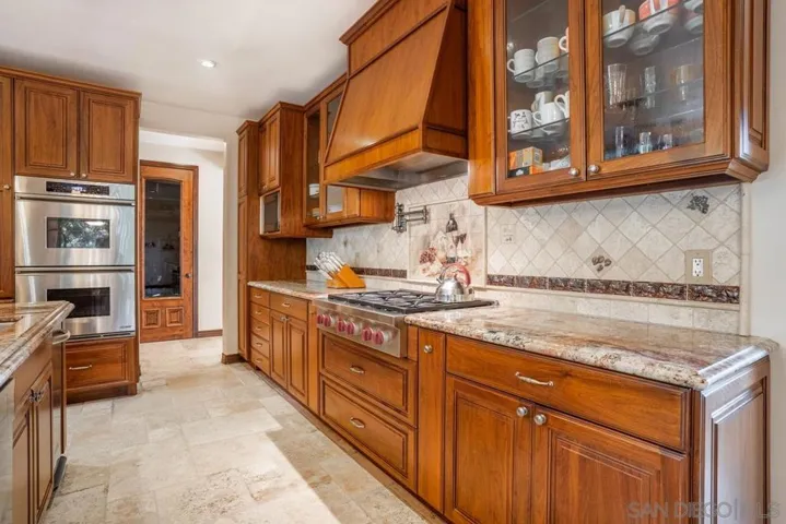 16072 Cross Fox Ct, Poway, California 92064