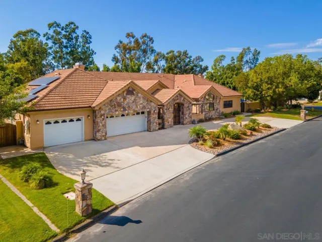 16072 Cross Fox Ct, Poway, California 92064