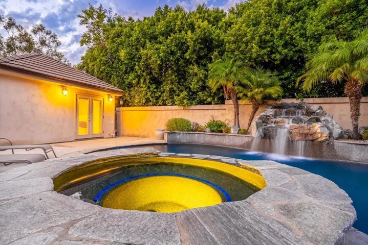 16072 Cross Fox Ct, Poway, California 92064