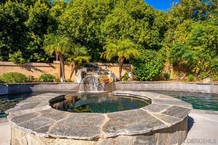 16072 Cross Fox Ct, Poway, California 92064