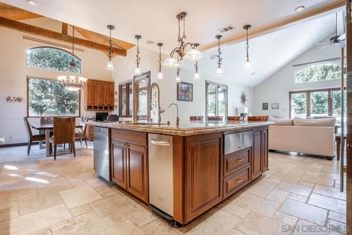 16072 Cross Fox Ct, Poway, California 92064