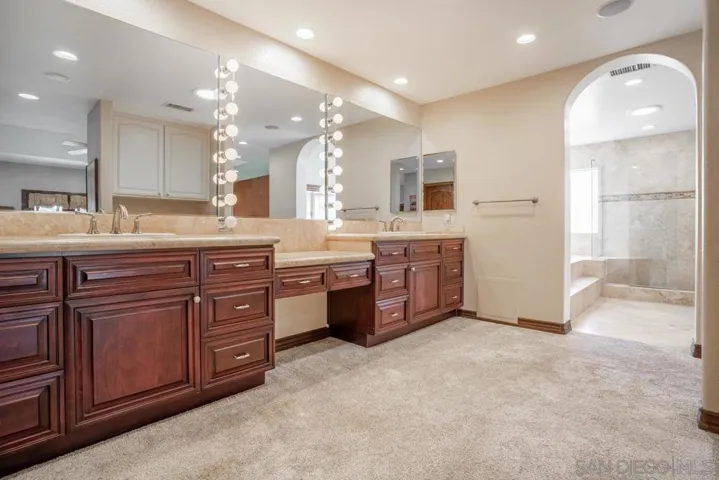 16072 Cross Fox Ct, Poway, California 92064